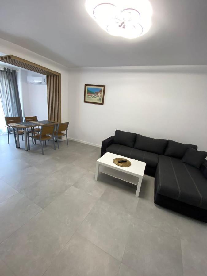 Catedral Apartment Bukarest Exteriör bild