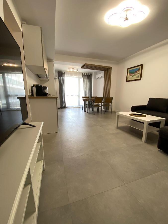 Catedral Apartment Bukarest Exteriör bild